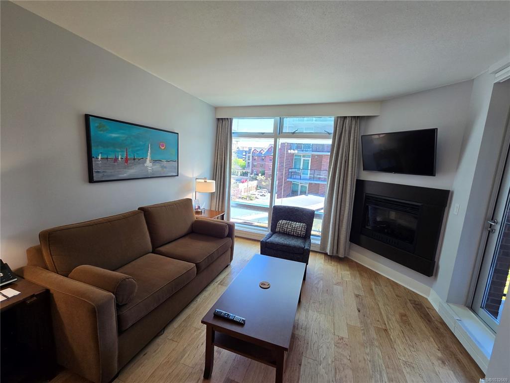 Fifth View of 810 Humboldt St, Victoria, BC, V8V 5B1