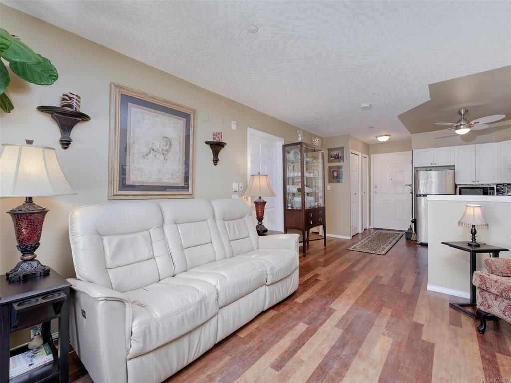 Third View of 1070 Southgate St, Minton House, Victoria, BC, V8V 2Z2