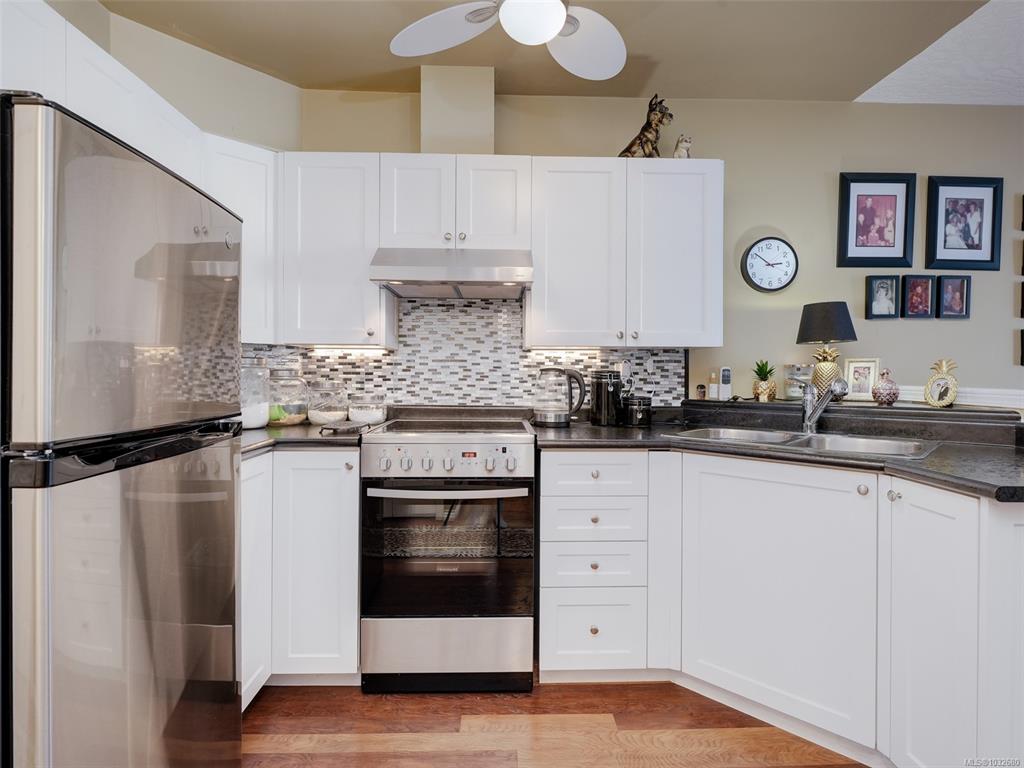 Fourth View of 1070 Southgate St, Minton House, Victoria, BC, V8V 2Z2