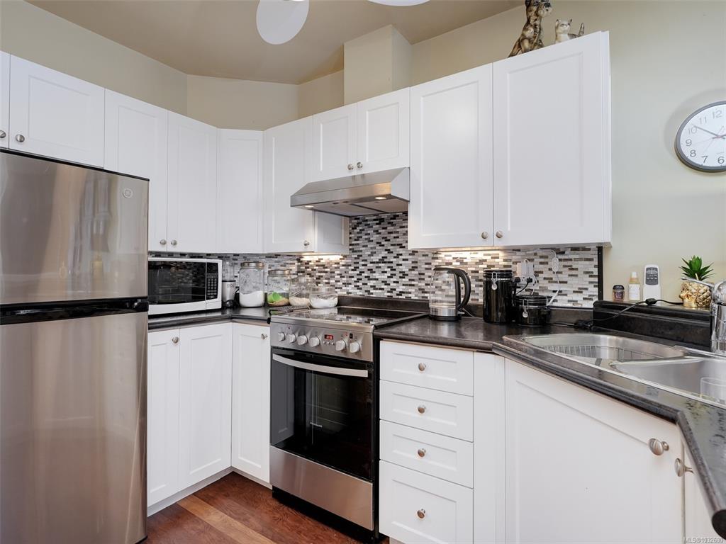 Fifth View of 1070 Southgate St, Minton House, Victoria, BC, V8V 2Z2