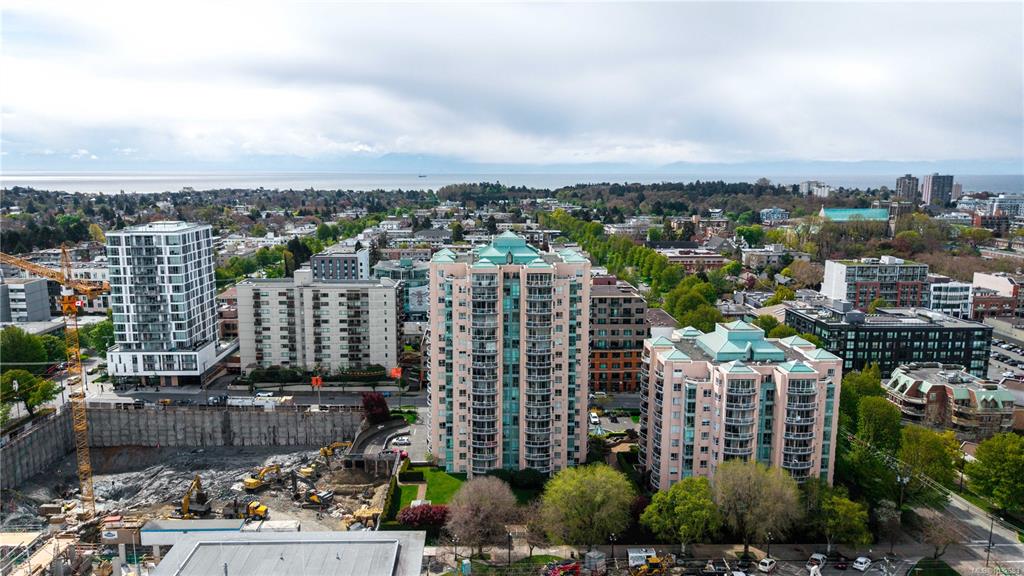 Third View of 1020 View St, Victoria, BC, V8V 4Y4