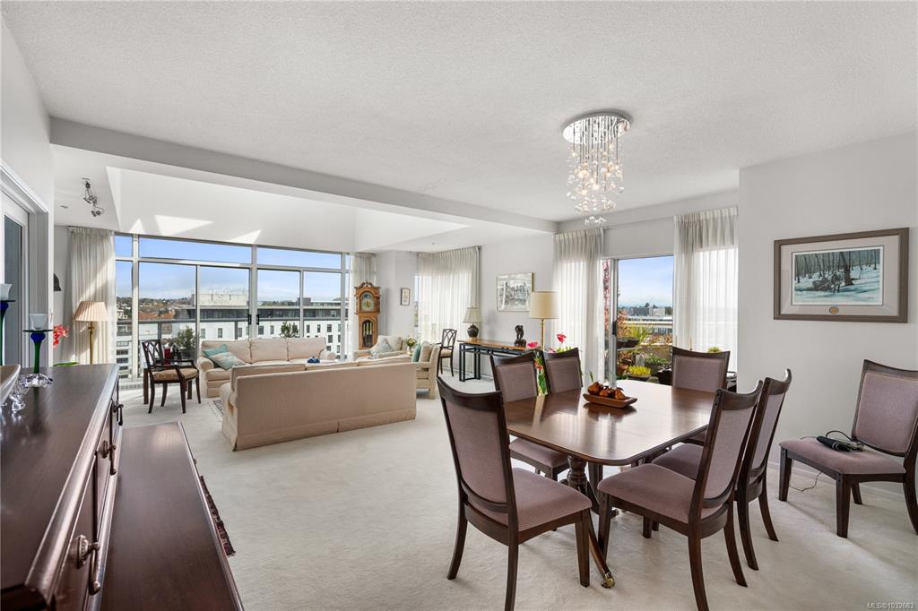 Fifth View of 1020 View St, Victoria, BC, V8V 4Y4