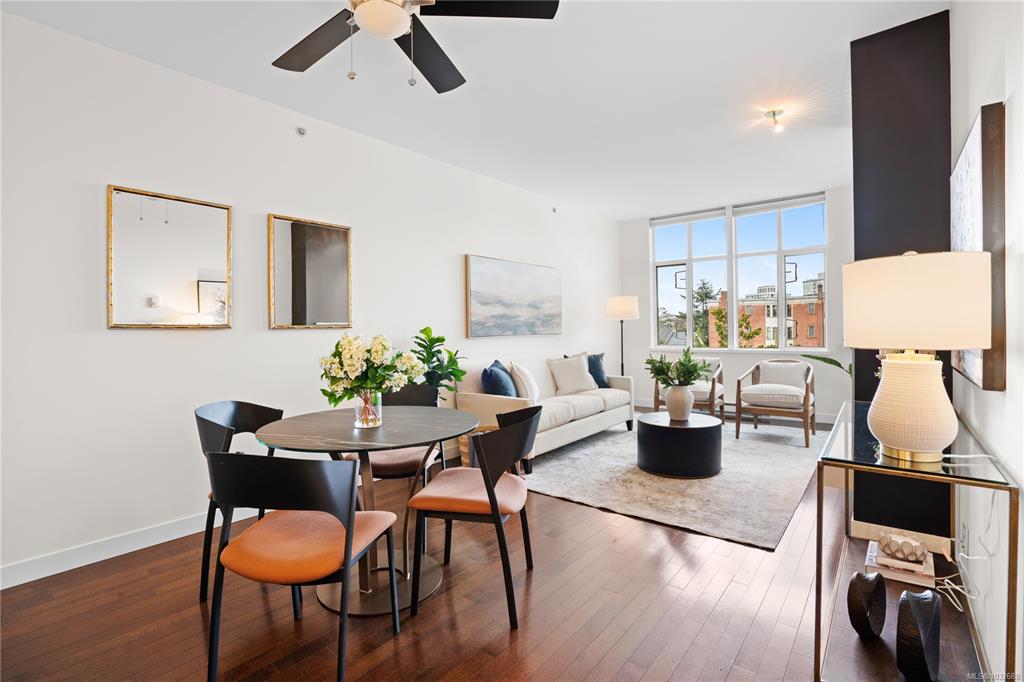 Fifth View of 999 Burdett Ave, Victoria, BC, V8V 3G7