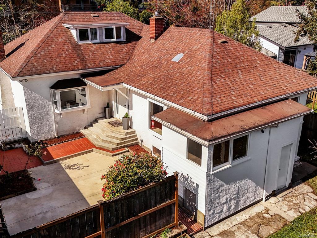 Fifth View of 4031 Quadra St, Saanich, BC, V8X 1K1