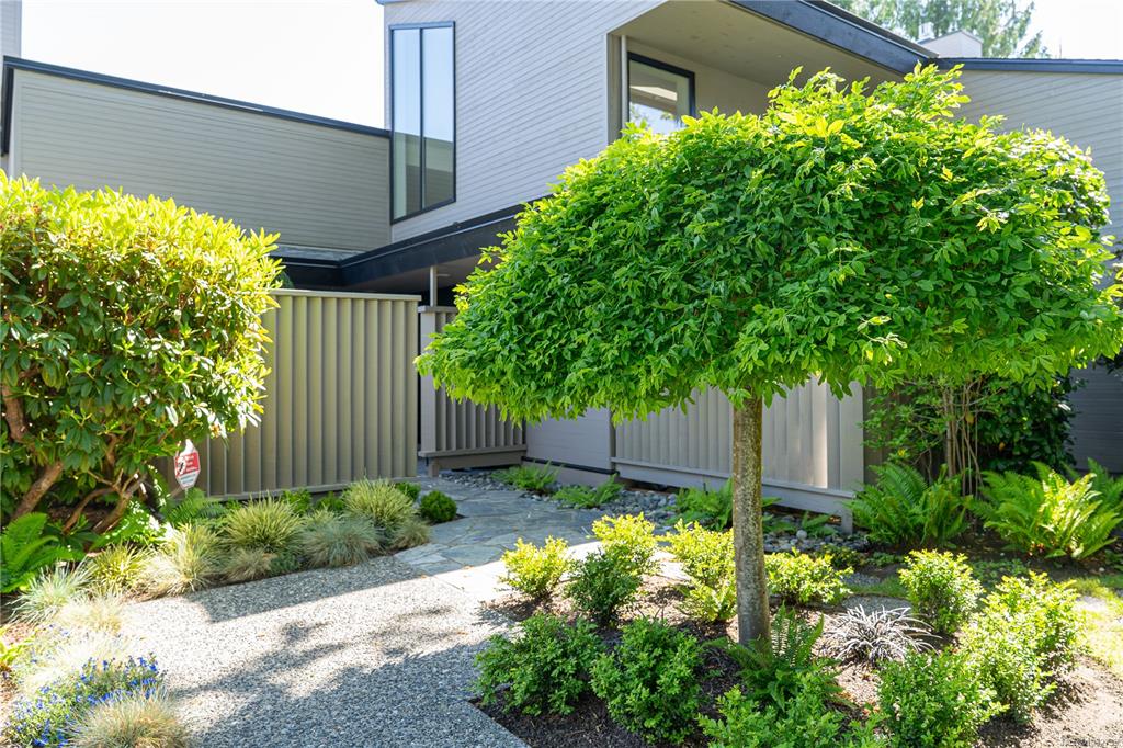 Fifth View of 1711 Patly Pl, Victoria, BC, V8S 5J5