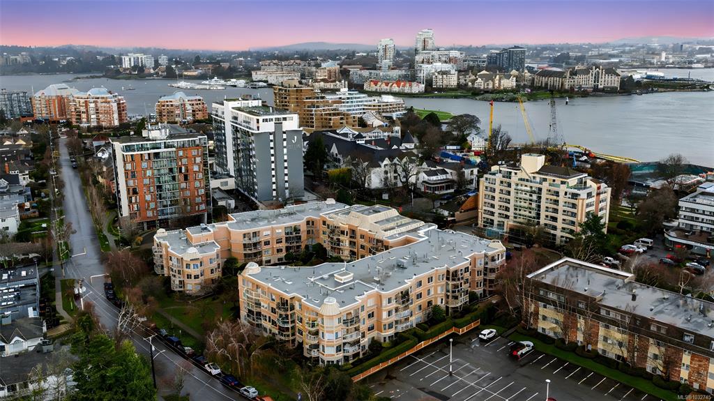 Second View of 405 Quebec St, Polo Pacific, Victoria, BC, V8V 4Z2