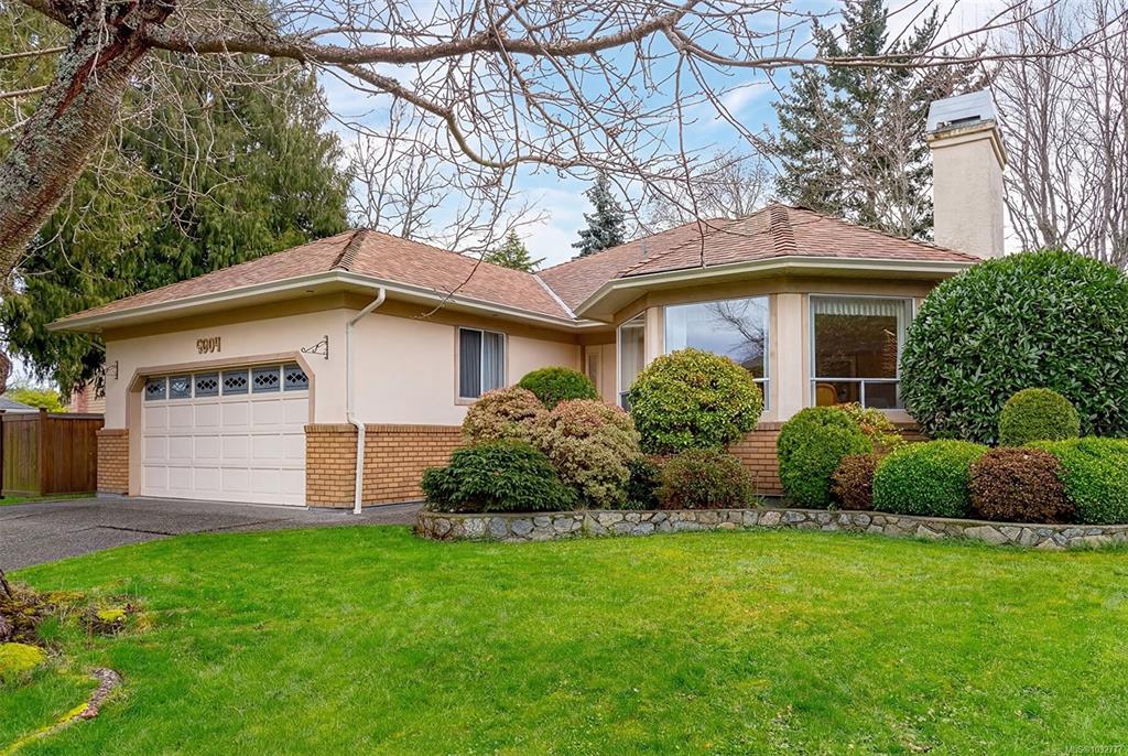 Fourth View of 4604 Sunnymead Way, Saanich, BC, V8Y 3B7