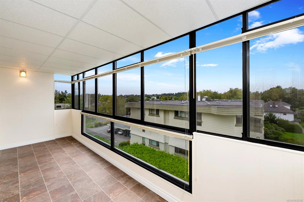 Fourth View of 420 Linden Ave, Victoria, BC, V8V 4G3