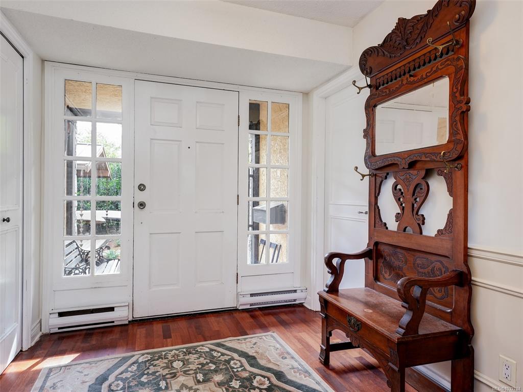 Third View of 1018 Terrace Ave, Victoria, BC, V8S 3V3