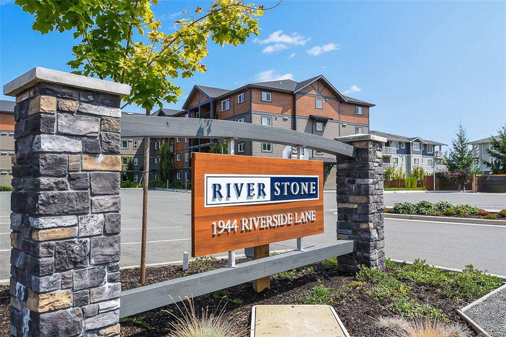 1944 Riverside Lane, 1032814, BC,