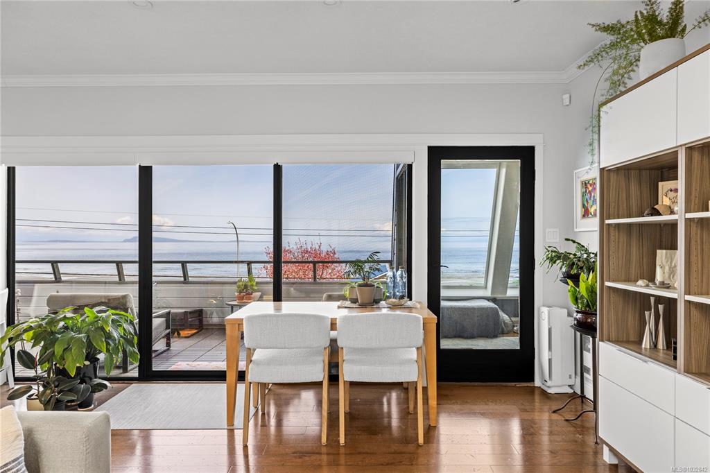 2734 Island Hwy W, 1032842, BC,