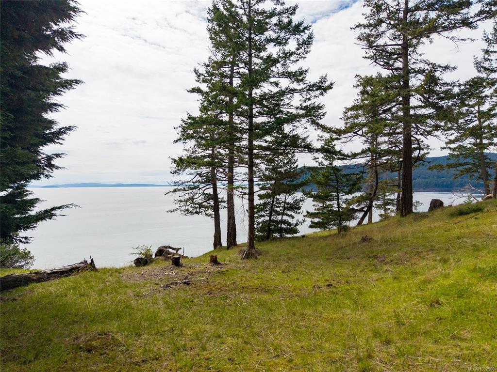 Third View of 122 Cliffside Rd, Saturna Island, BC, V0N 2Y0