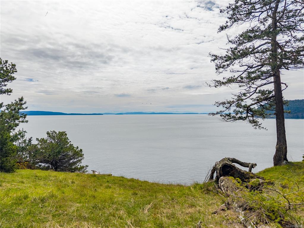 Fifth View of 122 Cliffside Rd, Saturna Island, BC, V0N 2Y0