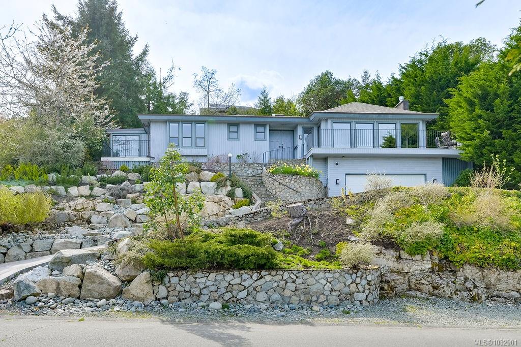 Main View of 8870 Forest Park Dr, North Saanich, BC, V8L 4E9