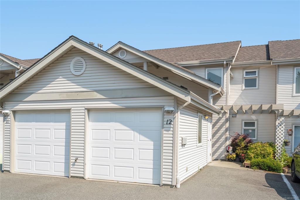 Third View of 571 Bradley St, Parkridge Place, Nanaimo, BC, V9S 1B9