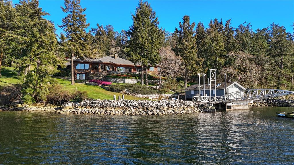 8440 Lawrence Rd, 1032910, BC,