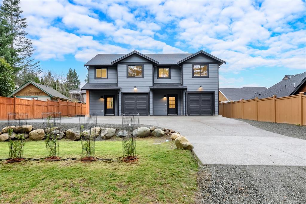 1044 Lazo Rd, 1032917, BC,