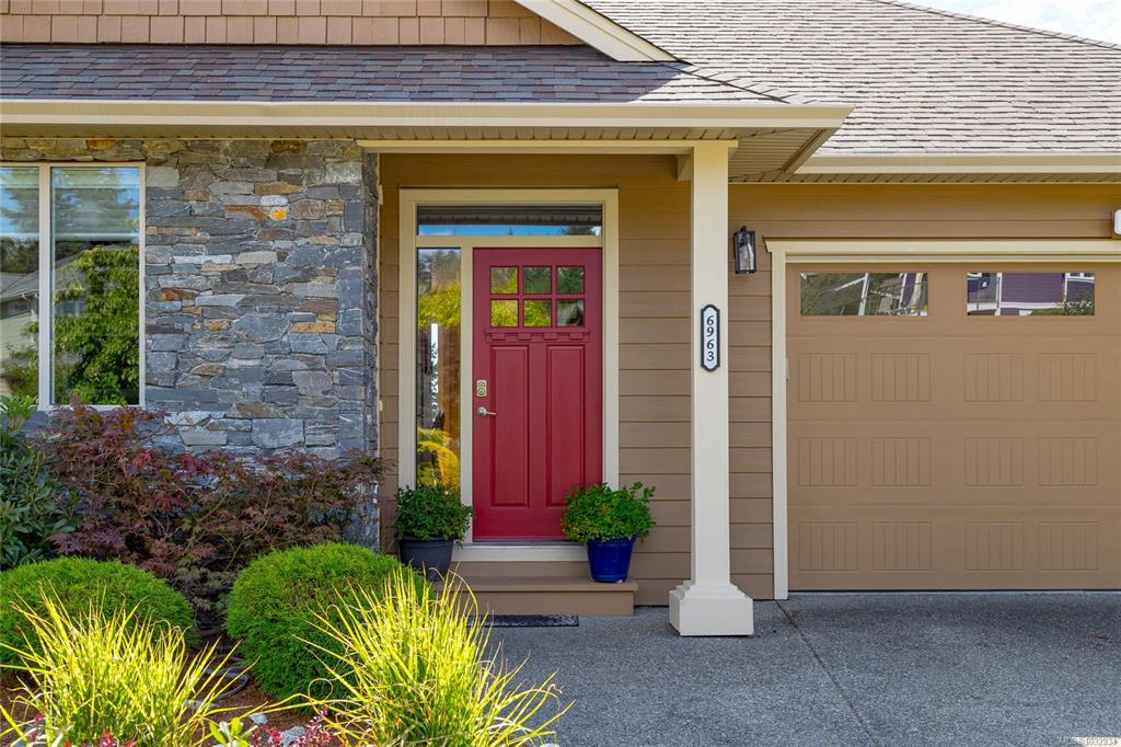 Third View of 6963 Bentley Pl, Sooke, BC, V9Z 1M4