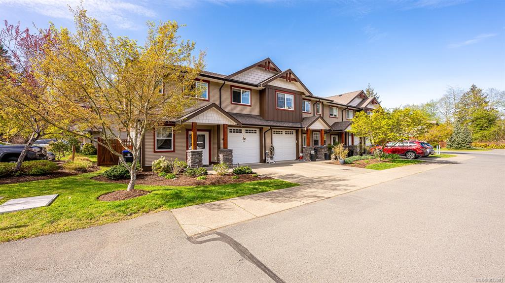 Second View of 2112 Cumberland Rd, Courtenay, BC, V9N 2E9