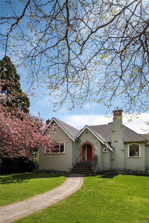 Third View of 1541 Despard Ave, Victoria, BC, V8S 1T2