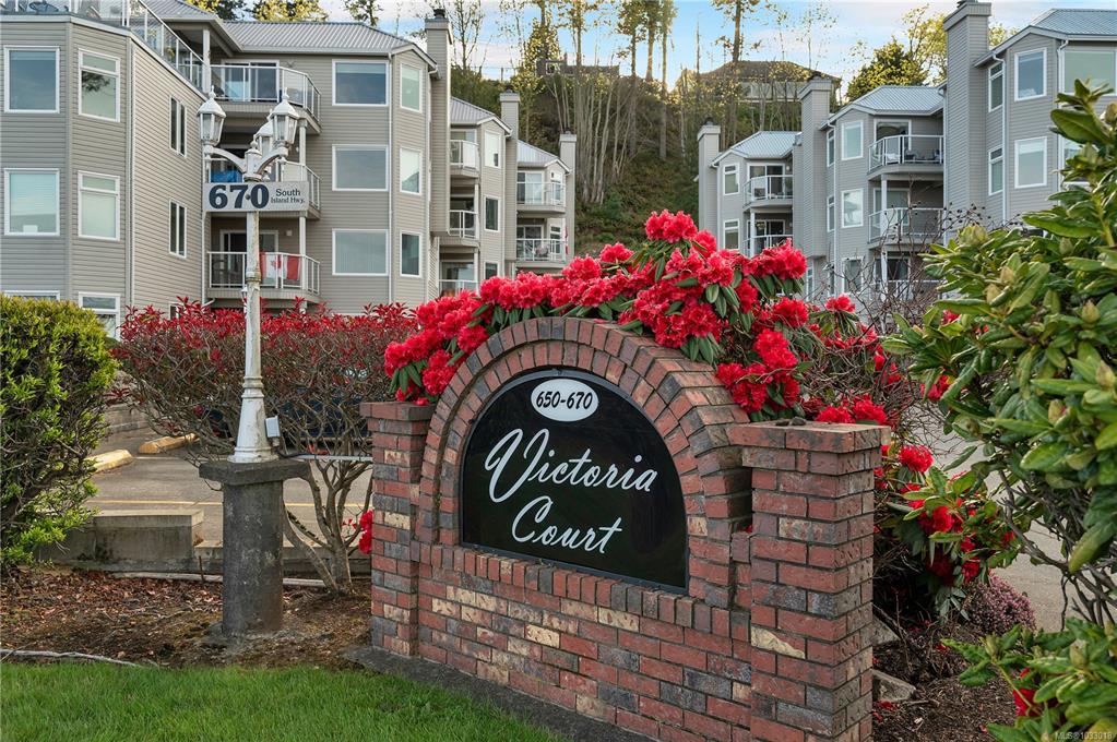 670 Island Hwy S, 1033018, BC,