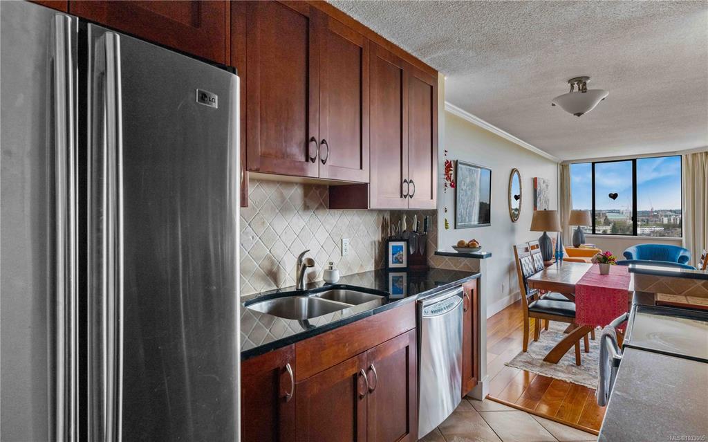 Third View of 620 Toronto St, Roberts House, Victoria, BC, V8V 1P7