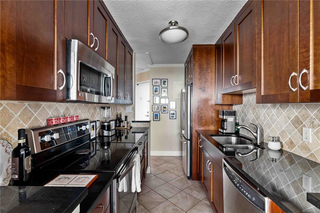 Fourth View of 620 Toronto St, Roberts House, Victoria, BC, V8V 1P7