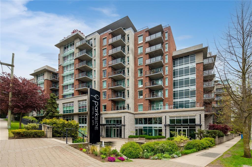 Fourth View of 810 Humboldt St, Victoria, BC, V8V 5B1