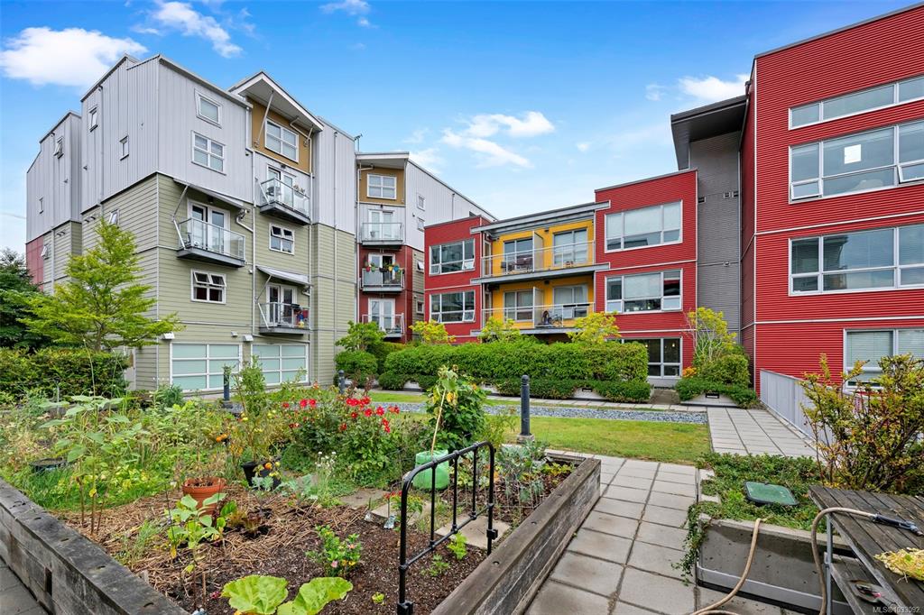 Fifth View of 787 Tyee Rd, Bond's Landing, Victoria, BC, V9A 7R5