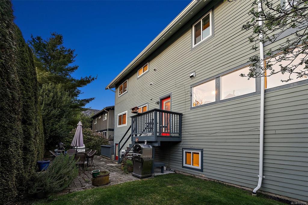 Fourth View of 248 Richmond Ave, Victoria, BC, V8S 3X8