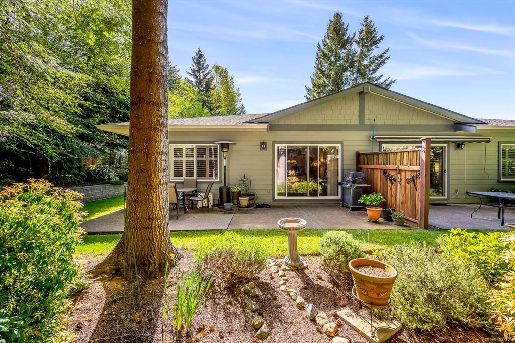 Third View of 2001 Blue Jay Pl, Courtenay, BC, V9N 4A8