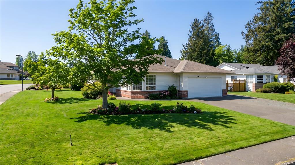 Third View of 107 Acacia St S, Parksville, BC, V9P 1H4