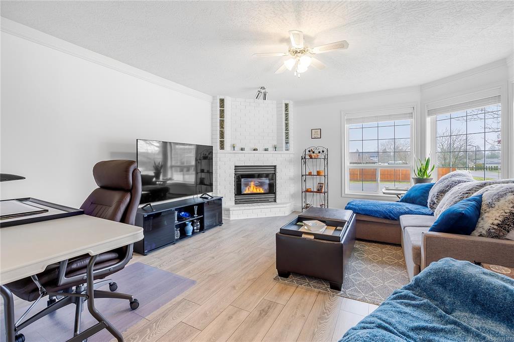 Fifth View of 107 Acacia St S, Parksville, BC, V9P 1H4