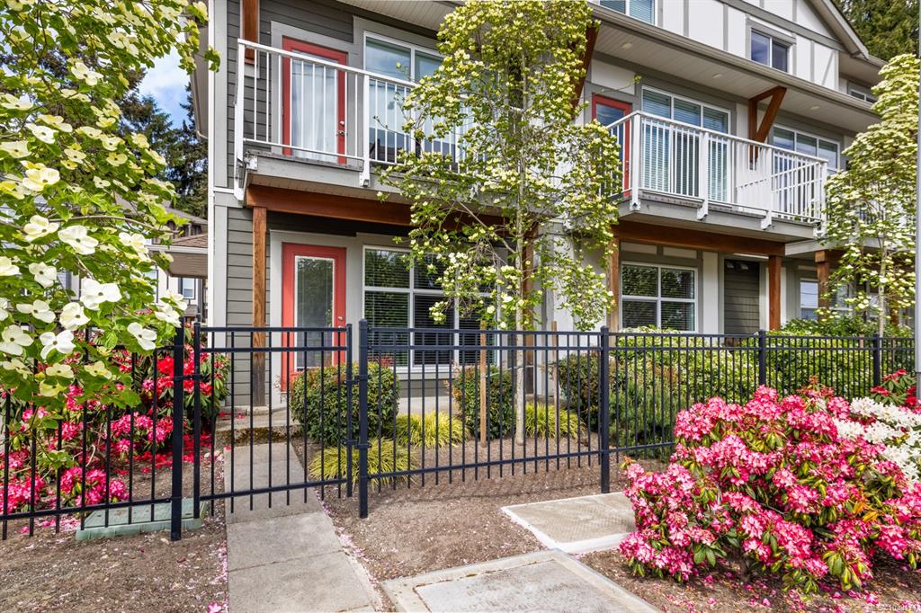 1027 College St, 1033171, BC,