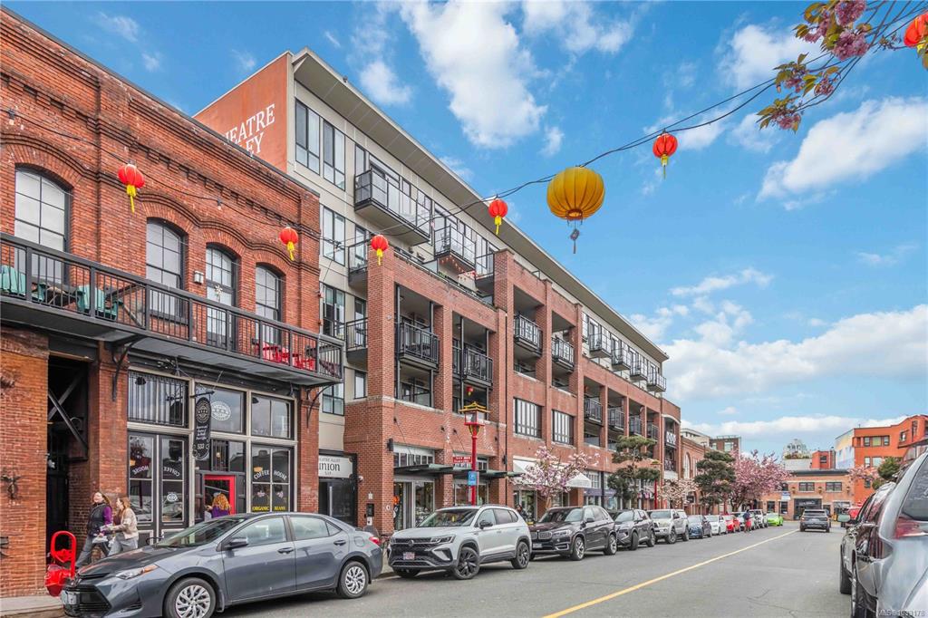 Second View of 517 Fisgard St, Victoria, BC, V8W 0C5