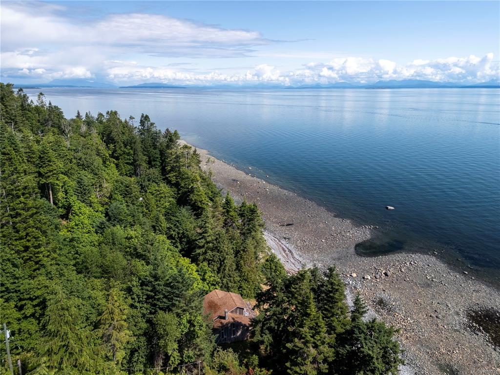 Third View of 7884 Lenwood Rd, Merville, BC, V9J 1V4