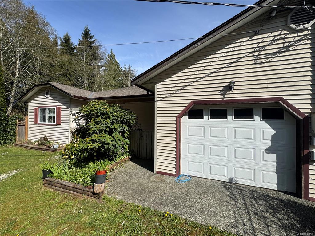 Third View of 280 Binnacle Rd, Bamfield, BC, V0R 1B0