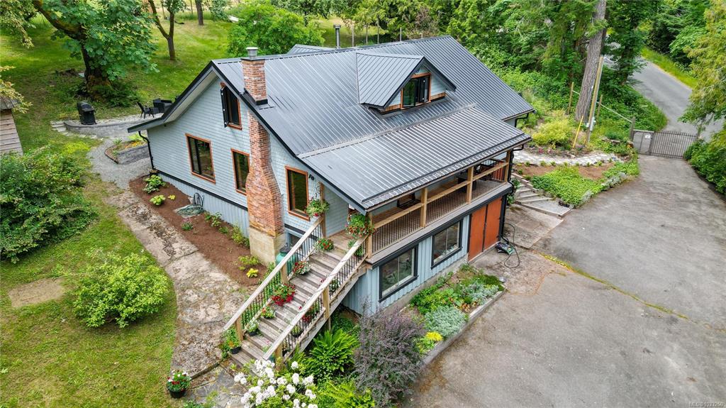 315 Booth Canal Rd, 1033260, BC,