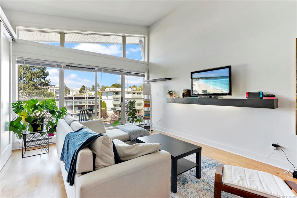 Second View of 1155 Yates St, Victoria, BC, V8V 3N1