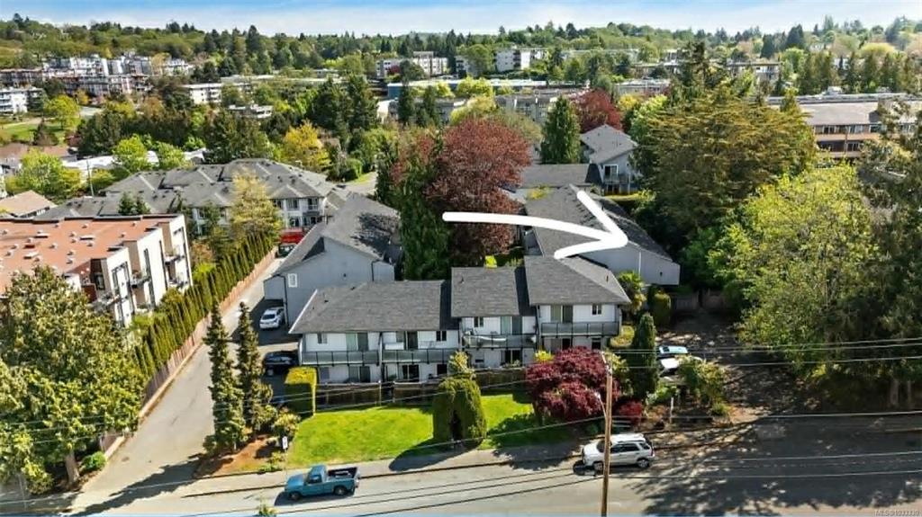 Third View of 3235 Alder St, Saanich, BC, V8X 1P3