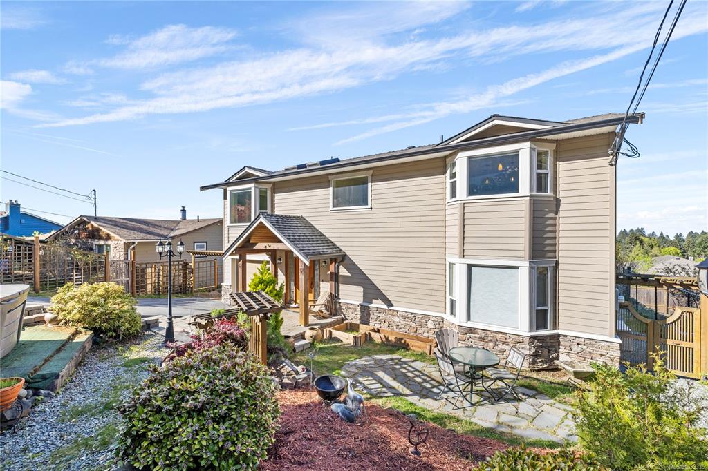 Second View of 5170 Laguna Way, Nanaimo, BC, V9T 5L7