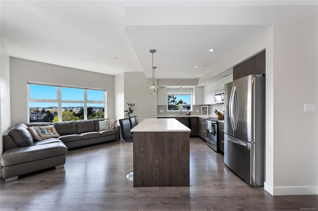 Fourth View of 1000 Inverness Rd, Sophia Residences, Saanich, BC, V8X 2S1