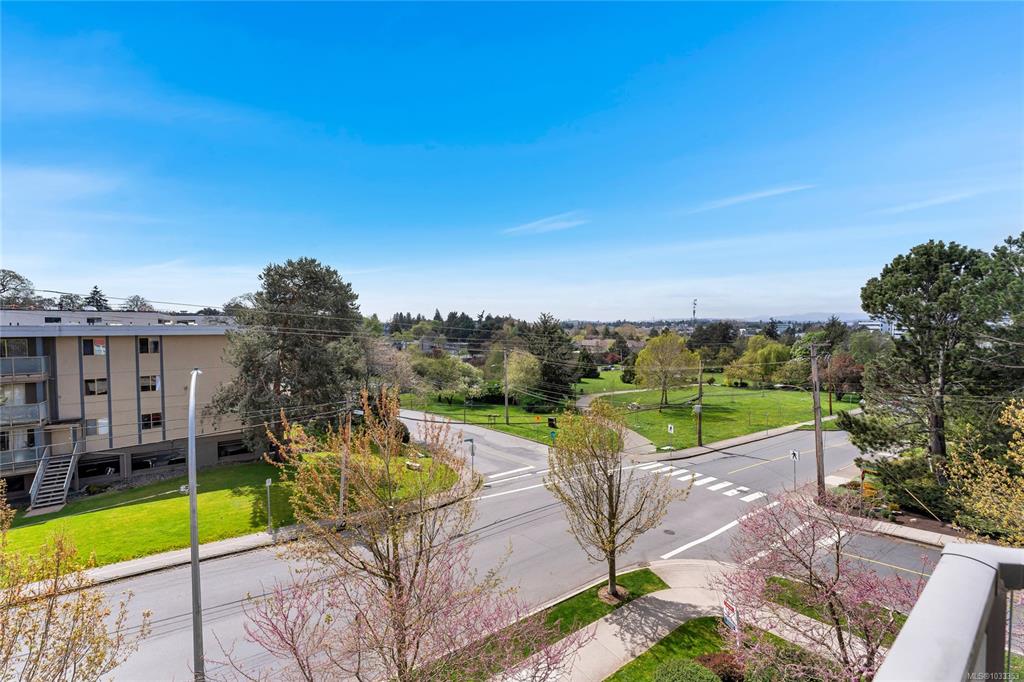 Fifth View of 1000 Inverness Rd, Sophia Residences, Saanich, BC, V8X 2S1