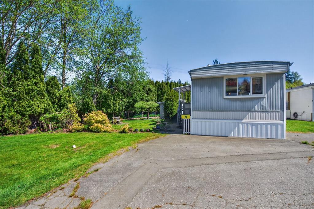 951 Homewood Rd, 1033359, BC,