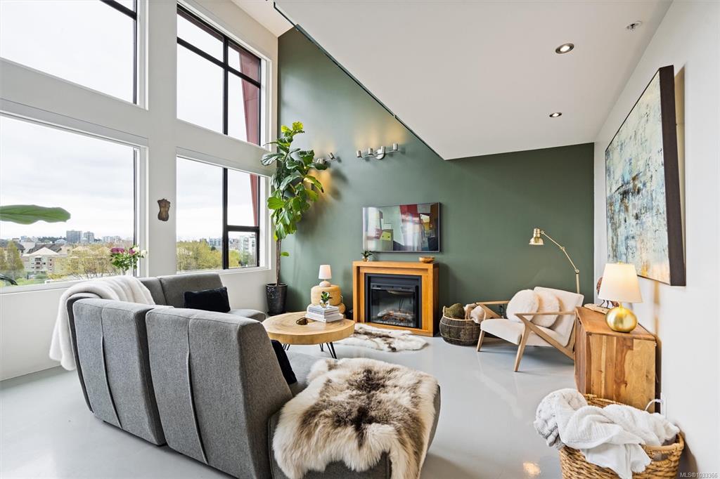 Fourth View of 455 Sitkum Rd, The Edge, Victoria, BC, V9A 7N9