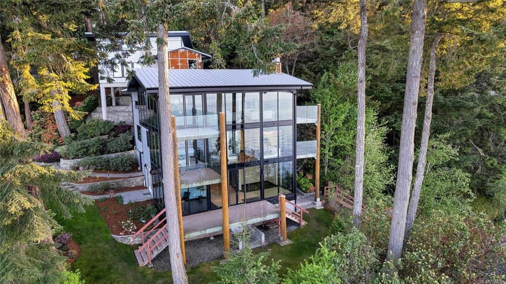 1676 Lands End Rd, 1033374, BC,