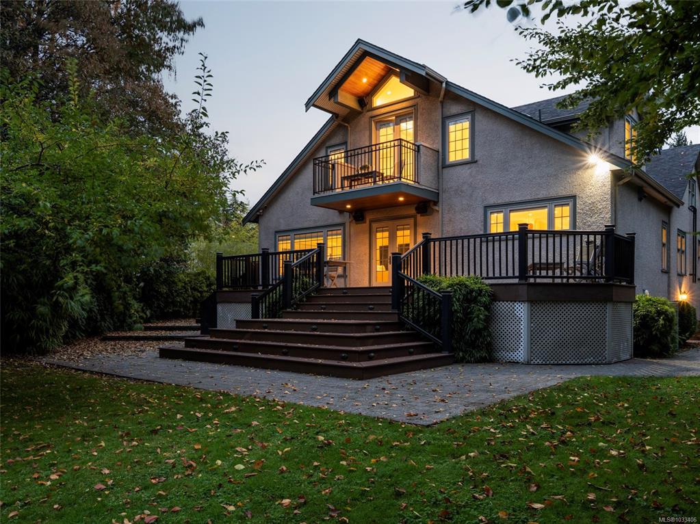 Second View of 1690 Ash Rd, Saanich, BC, V8N 2T5