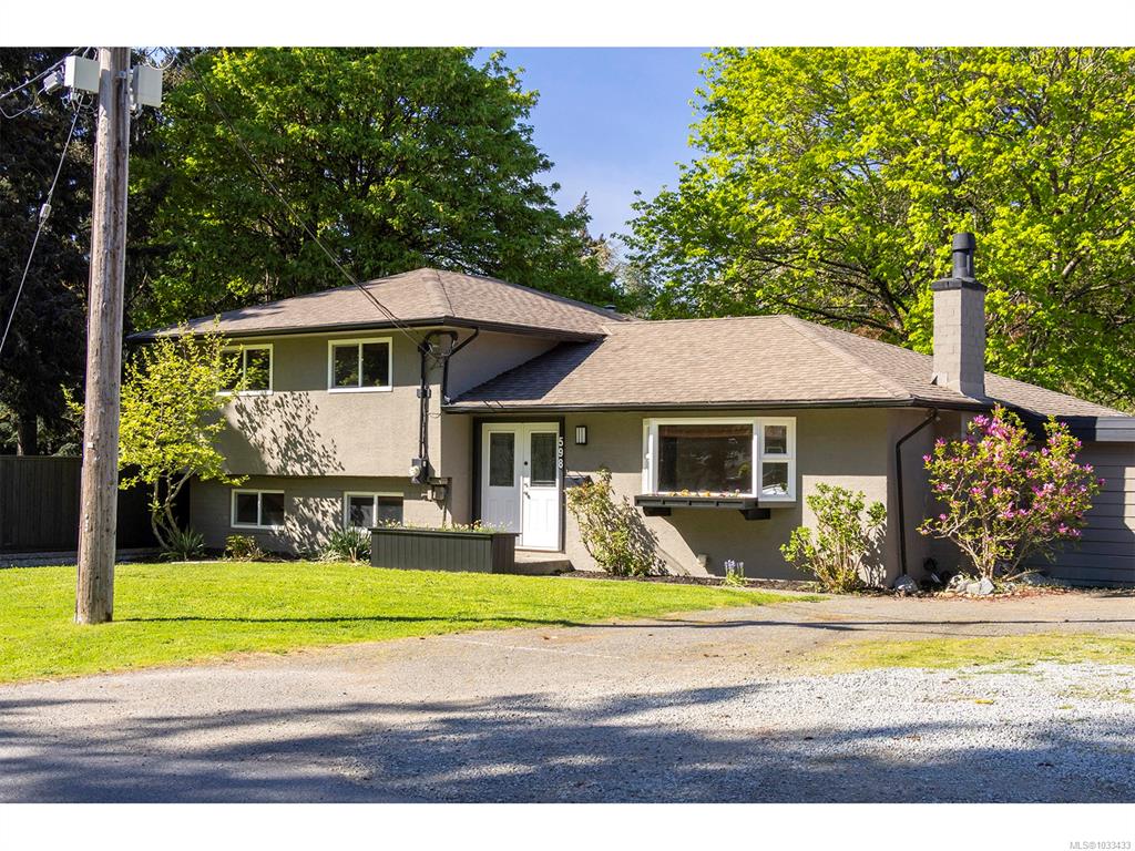 598 Cedarcrest Dr, 1033433, BC,