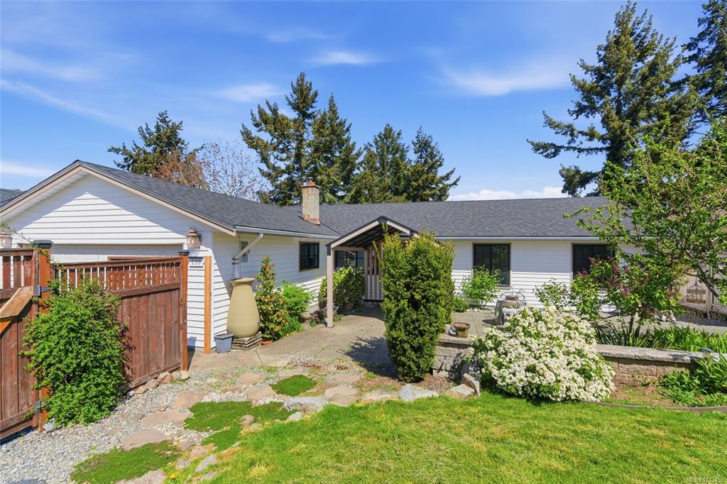 130 Heritage Dr, 1033450, BC,