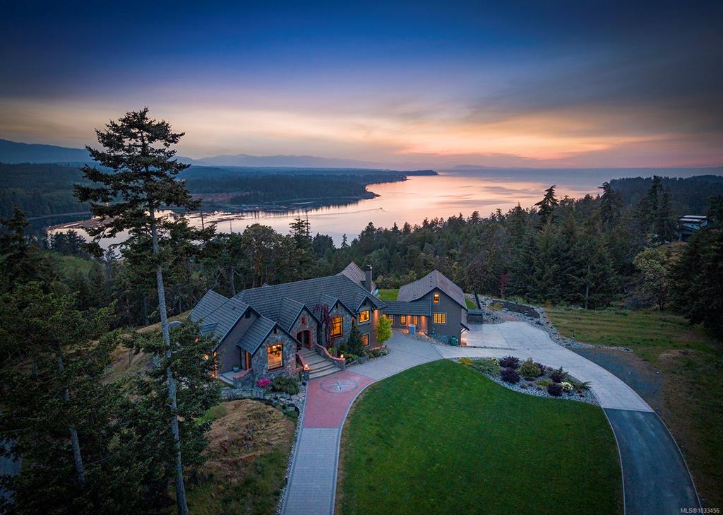 1790 Claudet Rd, 1033456, BC,